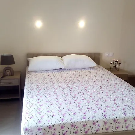 Apartment Konstantinos *