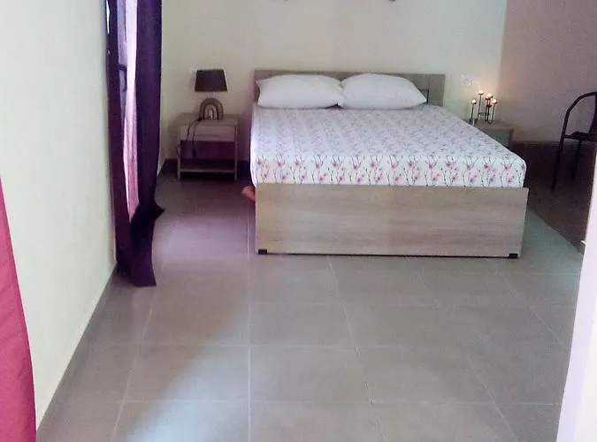 公寓 Konstantinos Olympiakí Aktí