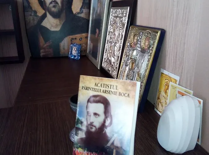 Konstantinos * Olympiakí Aktí